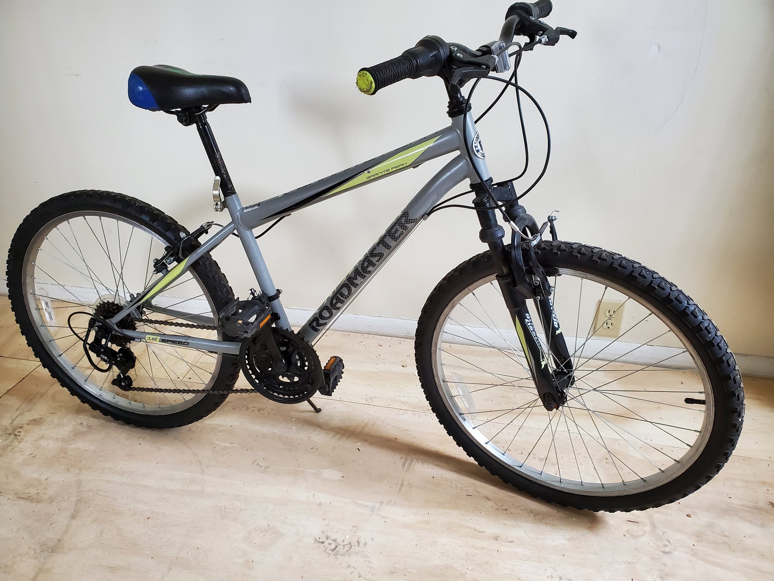 BK10 Roadmaster Granite Peak Bike Operation Christmas